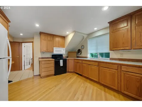 24485 Ne Lake Boulevard Rockaway Beach OR 97136