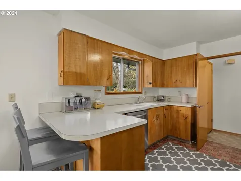 1425 NW 122nd Avenue Portland OR 97229