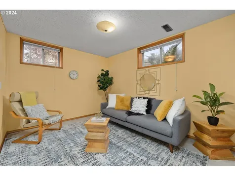 1425 NW 122nd Avenue Portland OR 97229