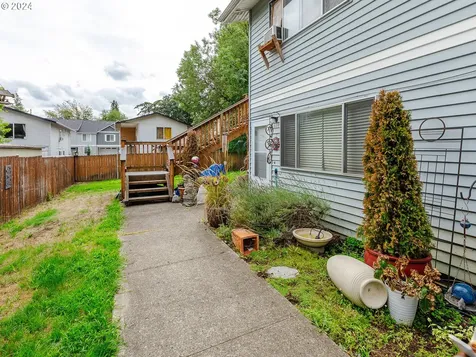 614 Nw 10th Avenue Camas WA 98607
