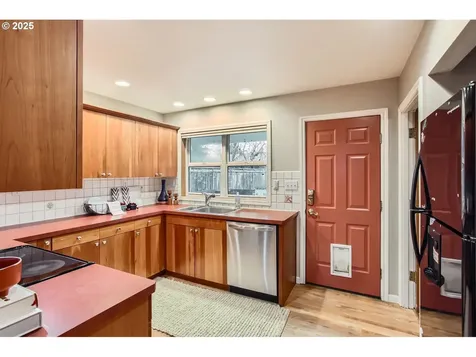 4656 SE 46th Avenue Portland OR 97206