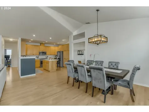 7509 SE 157th Avenue Portland OR 97236