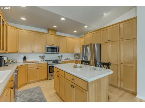 7509 SE 157th Avenue Portland OR 97236