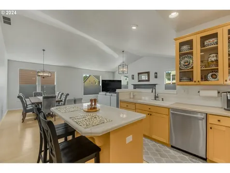 7509 SE 157th Avenue Portland OR 97236