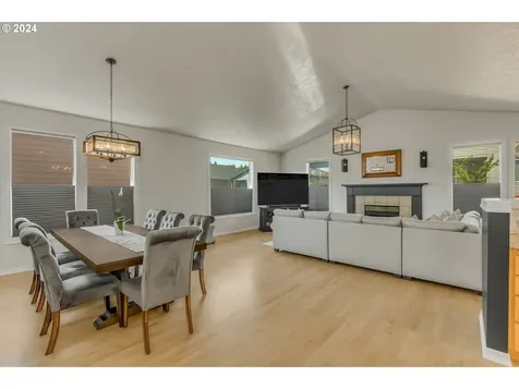 7509 SE 157th Avenue Portland OR 97236