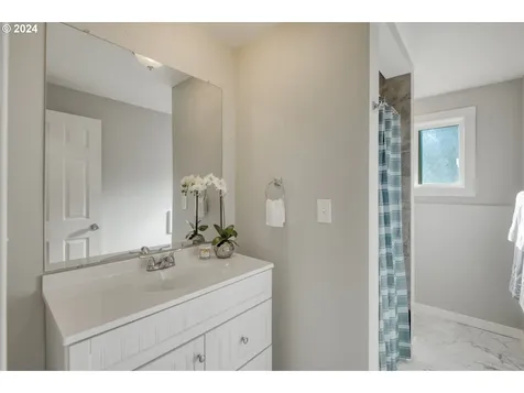 6475 Sw Fisher Avenue Beaverton OR 97008