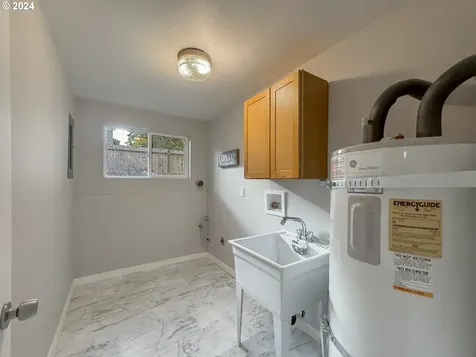 6475 Sw Fisher Avenue Beaverton OR 97008