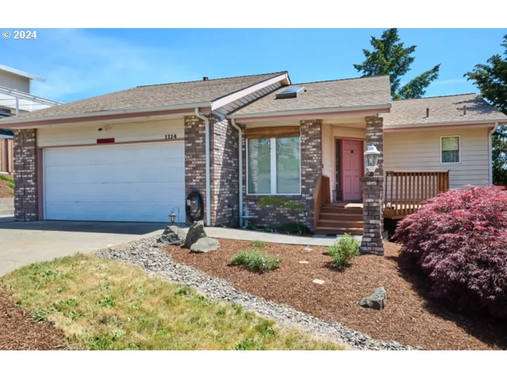 1114 Fernwood Court NW Salem OR 97304