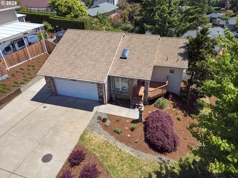 1114 Fernwood Court NW Salem OR 97304