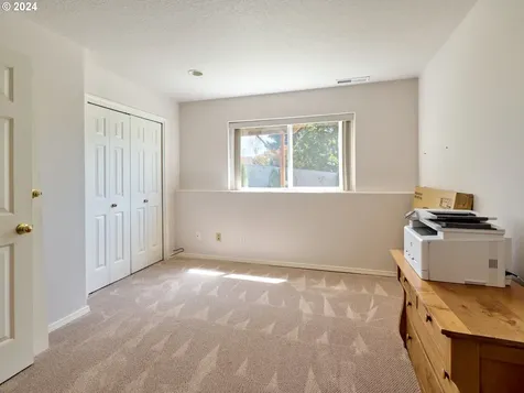 1114 Fernwood Court NW Salem OR 97304