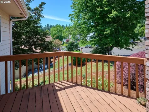 1114 Fernwood Court NW Salem OR 97304