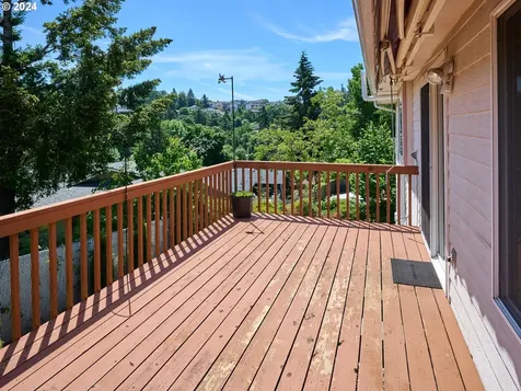1114 Fernwood Court NW Salem OR 97304