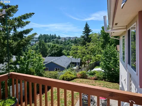 1114 Fernwood Court NW Salem OR 97304