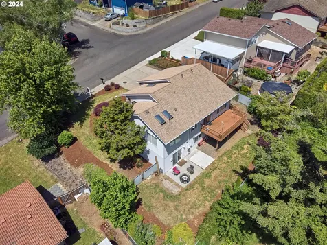 1114 Fernwood Court NW Salem OR 97304