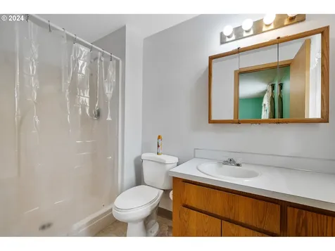 17995 Evergreen Drive Cloverdale OR 97112