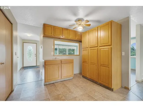 17995 Evergreen Drive Cloverdale OR 97112