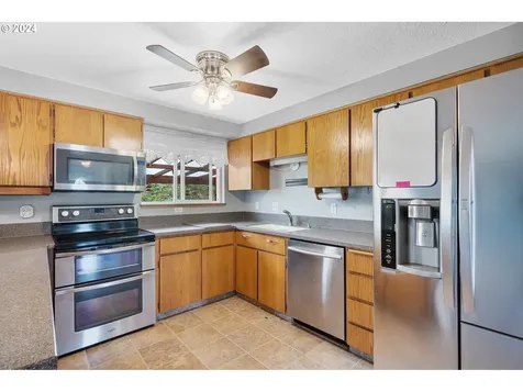 17995 Evergreen Drive Cloverdale OR 97112