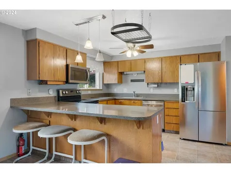 17995 Evergreen Drive Cloverdale OR 97112