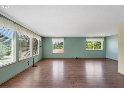 17995 Evergreen Drive Cloverdale OR 97112