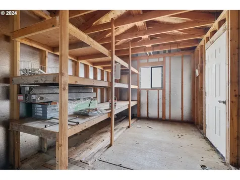 17995 Evergreen Drive Cloverdale OR 97112