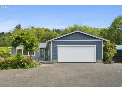 17995 Evergreen Drive Cloverdale OR 97112