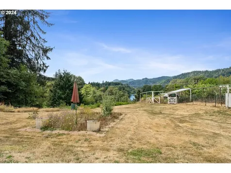 17995 Evergreen Drive Cloverdale OR 97112