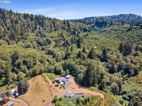 17995 Evergreen Drive Cloverdale OR 97112