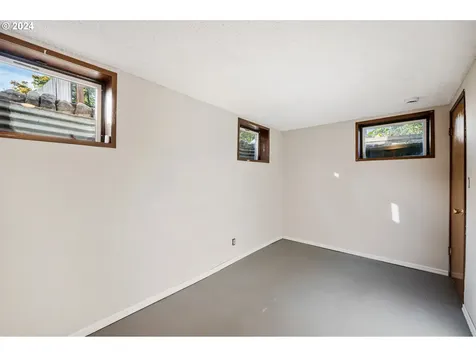 753 SE 141st Avenue Portland OR 97233