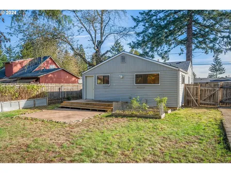 753 SE 141st Avenue Portland OR 97233