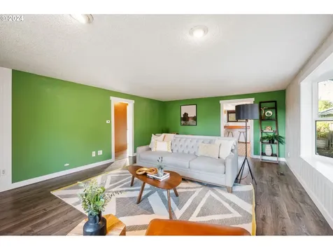 753 SE 141st Avenue Portland OR 97233