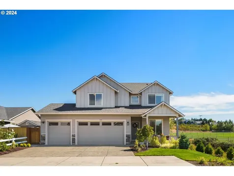 320 W Dixon Drive Newberg OR 97132