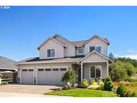 320 W Dixon Drive Newberg OR 97132