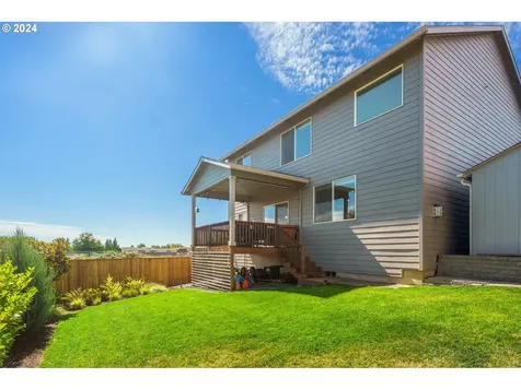 320 W Dixon Drive Newberg OR 97132