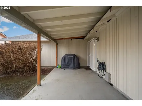15804 NE 6th Circle Vancouver WA 98684