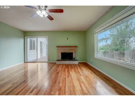 880 Nw Cascade Court Gresham OR 97030