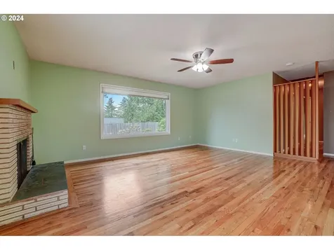 880 Nw Cascade Court Gresham OR 97030