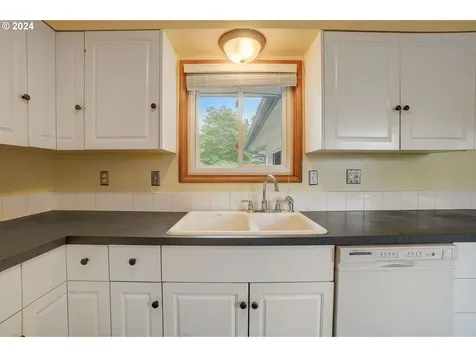 880 Nw Cascade Court Gresham OR 97030