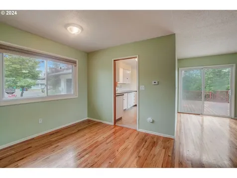 880 Nw Cascade Court Gresham OR 97030