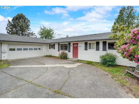 880 Nw Cascade Court Gresham OR 97030