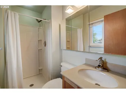 880 Nw Cascade Court Gresham OR 97030