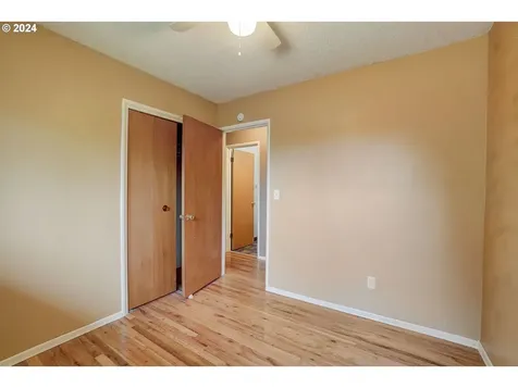 880 Nw Cascade Court Gresham OR 97030