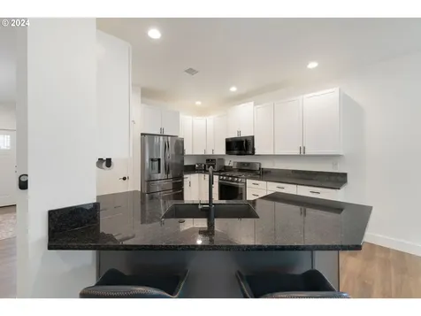 1935 Cleveland Street North Bend OR 97459