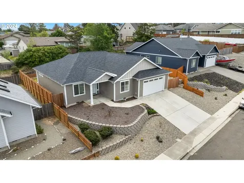 1935 Cleveland Street North Bend OR 97459
