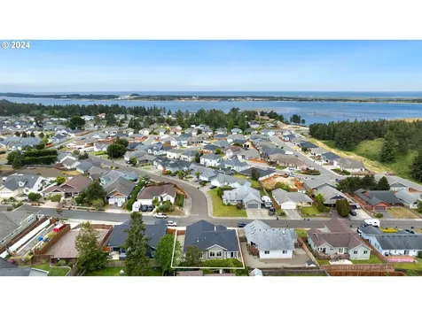 1935 Cleveland Street North Bend OR 97459