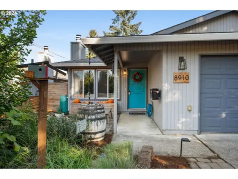 8910 N Endicott Avenue Portland OR 97217