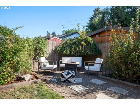 8910 N Endicott Avenue Portland OR 97217