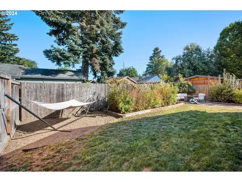 8910 N Endicott Avenue Portland OR 97217