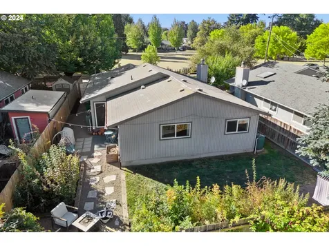 8910 N Endicott Avenue Portland OR 97217