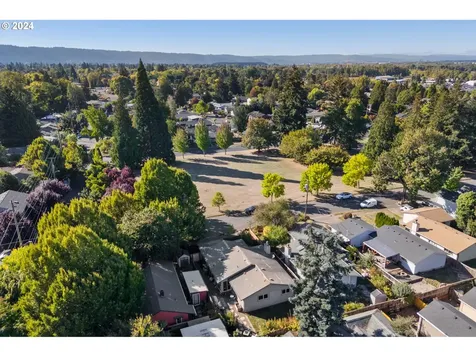 8910 N Endicott Avenue Portland OR 97217