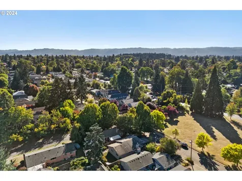 8910 N Endicott Avenue Portland OR 97217